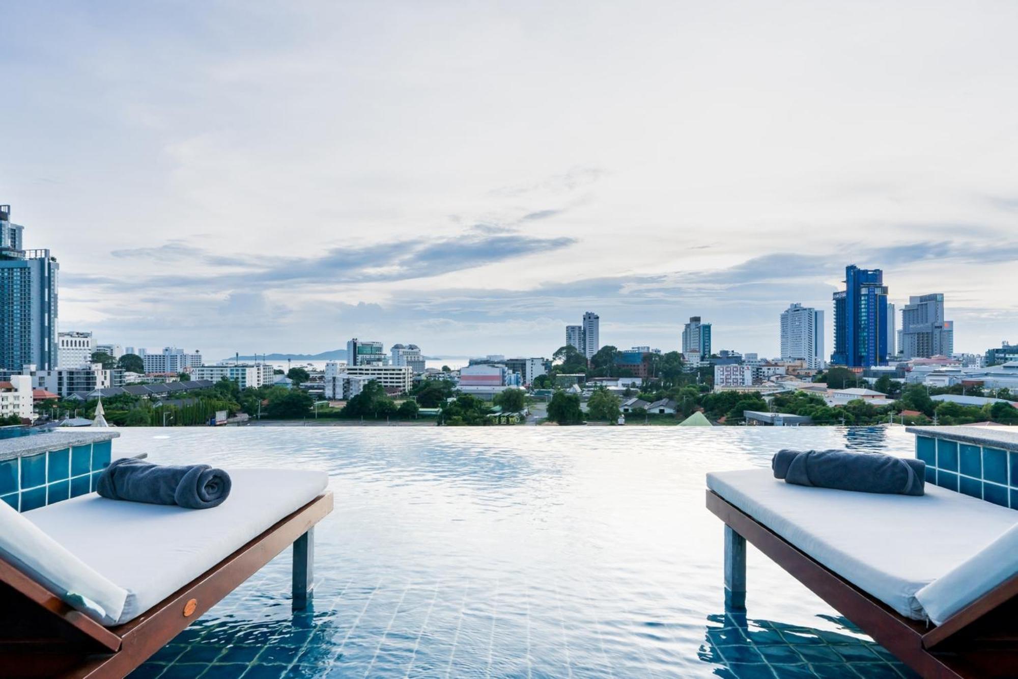 T Pattaya Hotel By Pcl エクステリア 写真