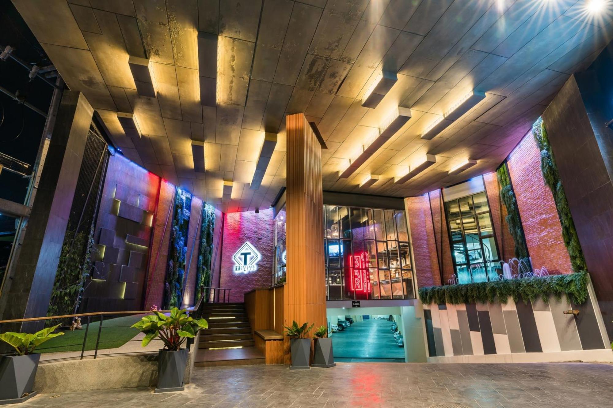 T Pattaya Hotel By Pcl エクステリア 写真
